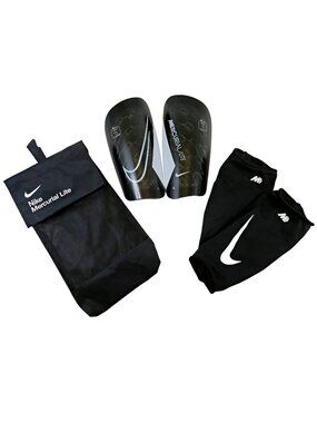 Nike Mercurial Lite Shin Guards DV1771 with Sleeves & Bag, Size Medium – Black